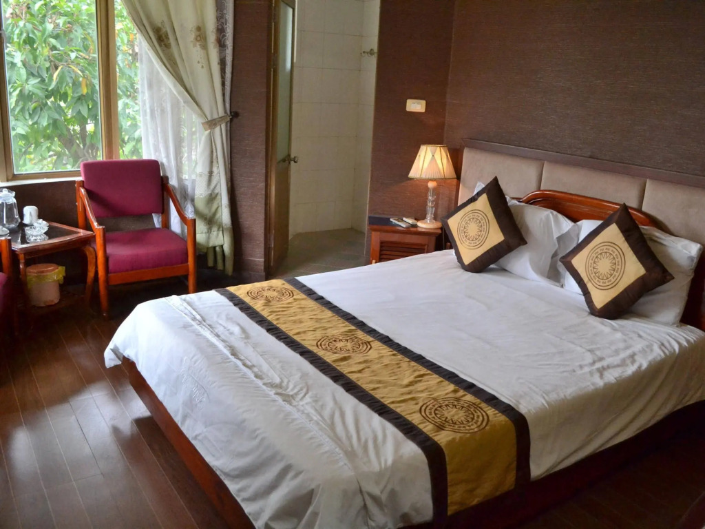 Van Ly Hotel