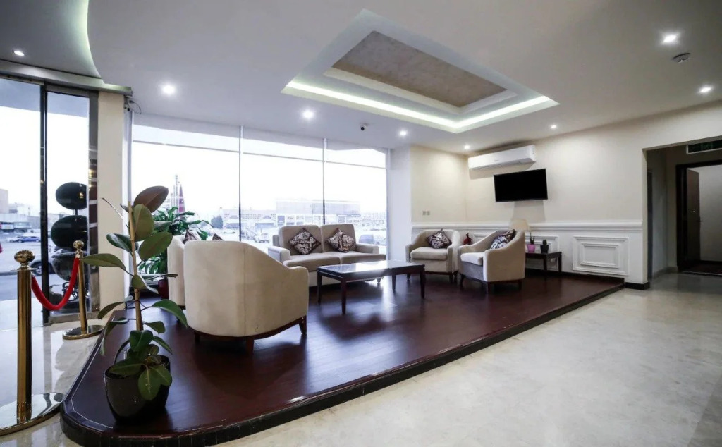 OYO 130 Night Inn Hotel