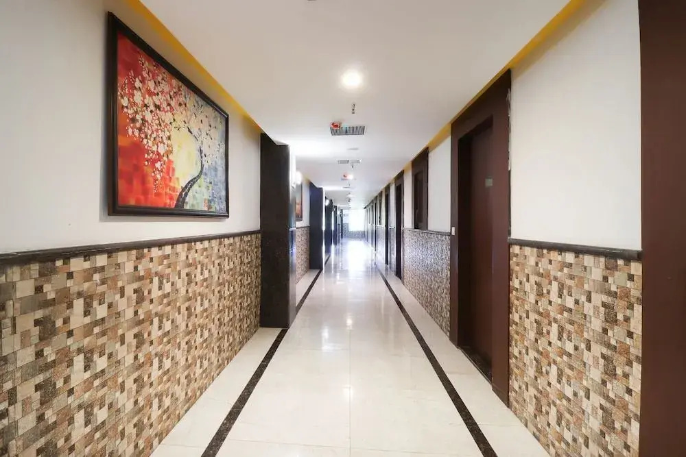 City Club & Hotels by OYO Rooms