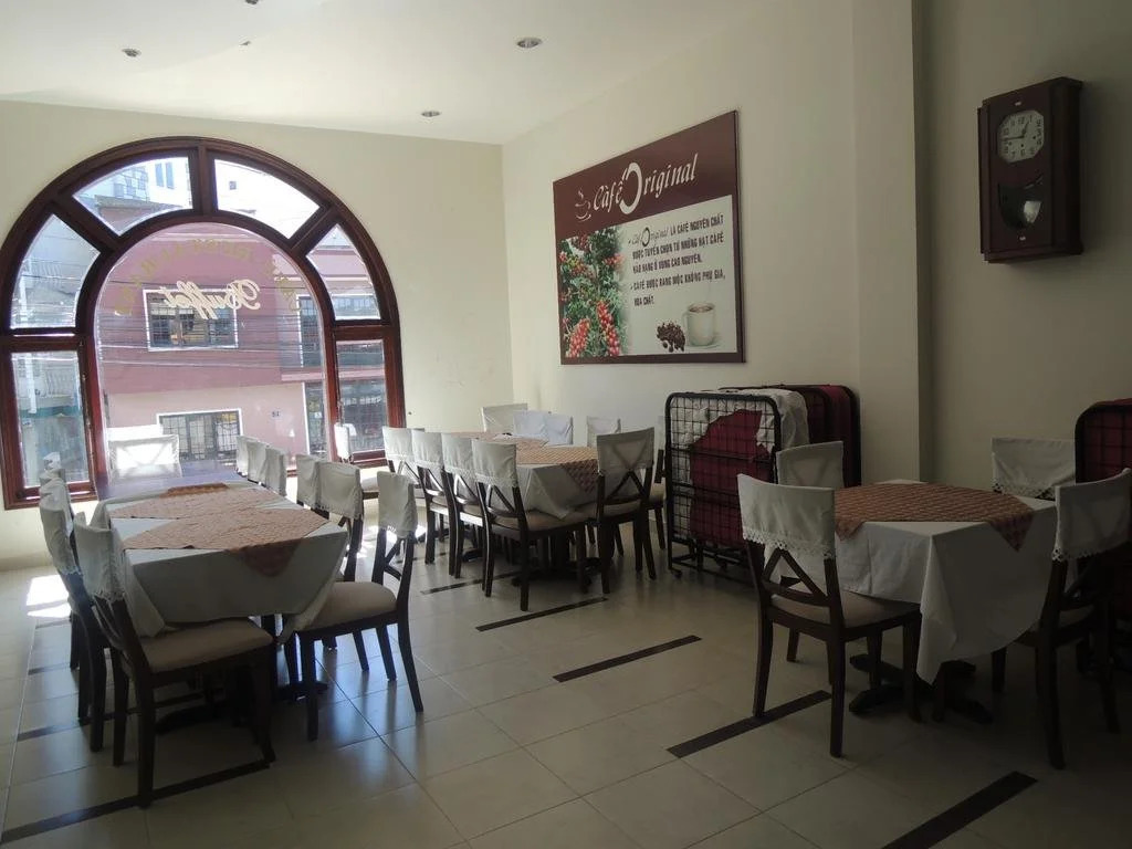 Hung Phong Hotel