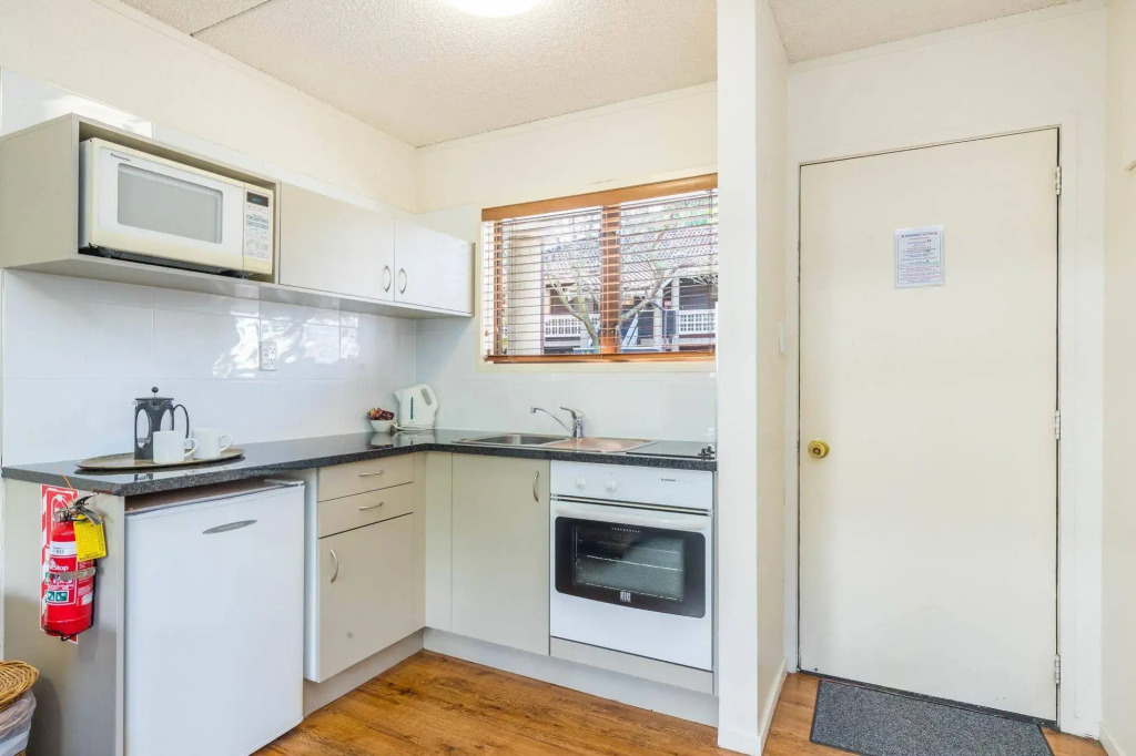 Emerald Inn on Takapuna Beach
