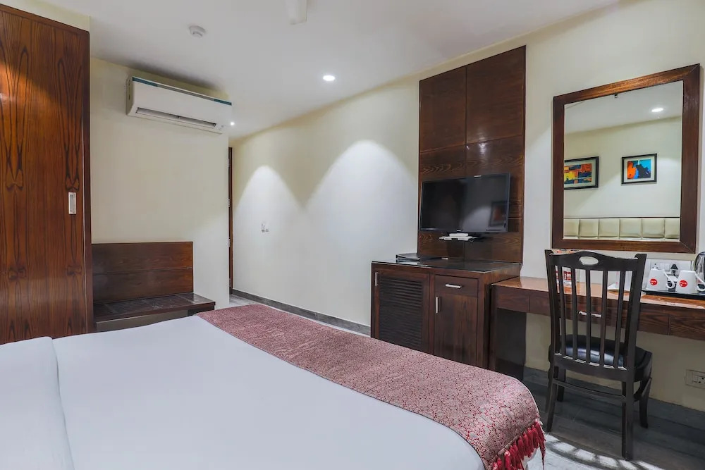 Hotel Blue Stone - Nehru Place