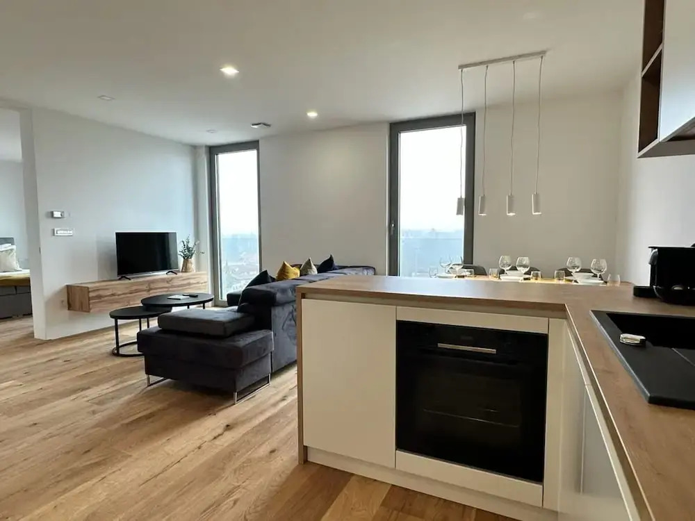 Garden Residence - Premium Alpine View Apartment
