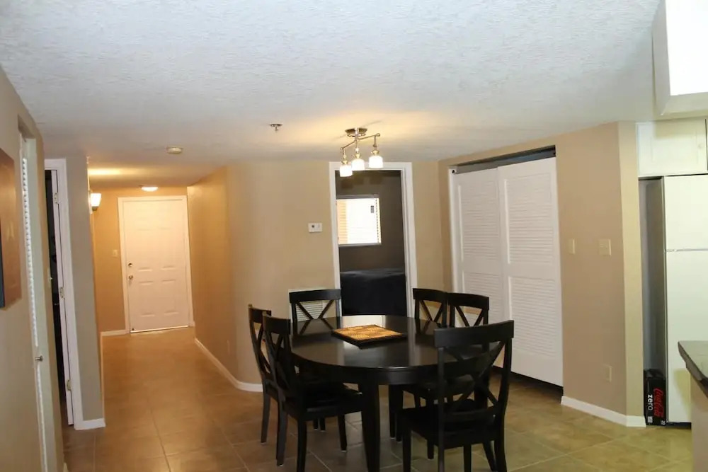 Beach Palms- Unit 102