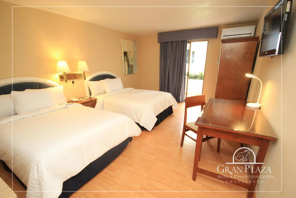 Hotel Gran Plaza & Convention Center