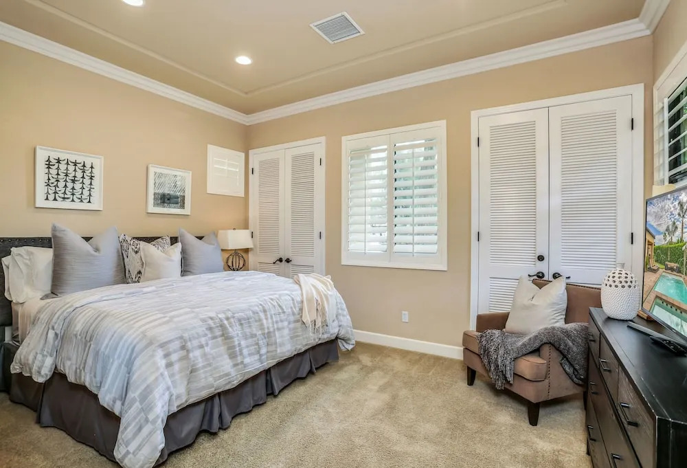 New Listing! Opulent 3-unit W/ Private Pool 7 Bedroom Home