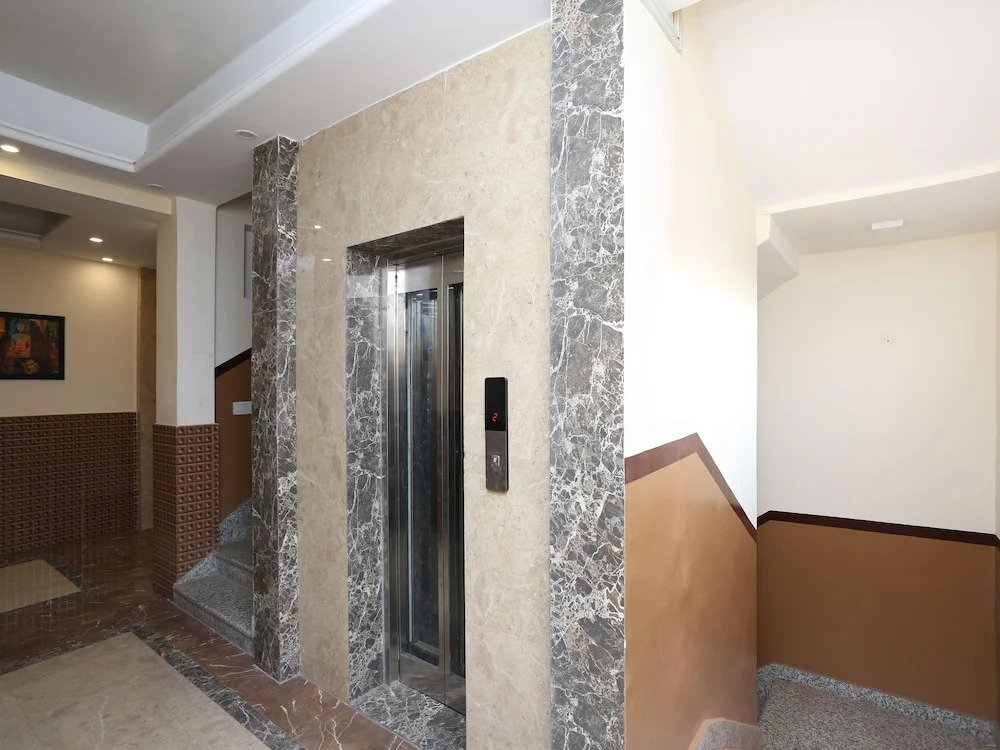 Century Grand By OYO Rooms