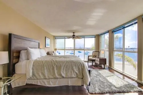 Waterfront Getaway 7 Townhouse