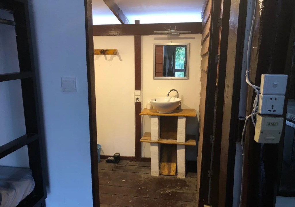 Malibu Hostel
