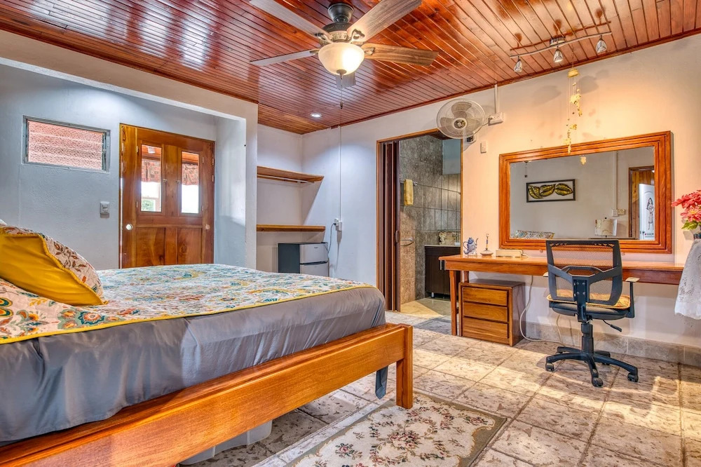 Arenal Chill Inn