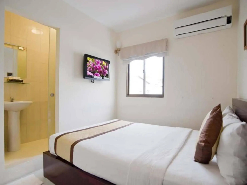 Castella Hotel