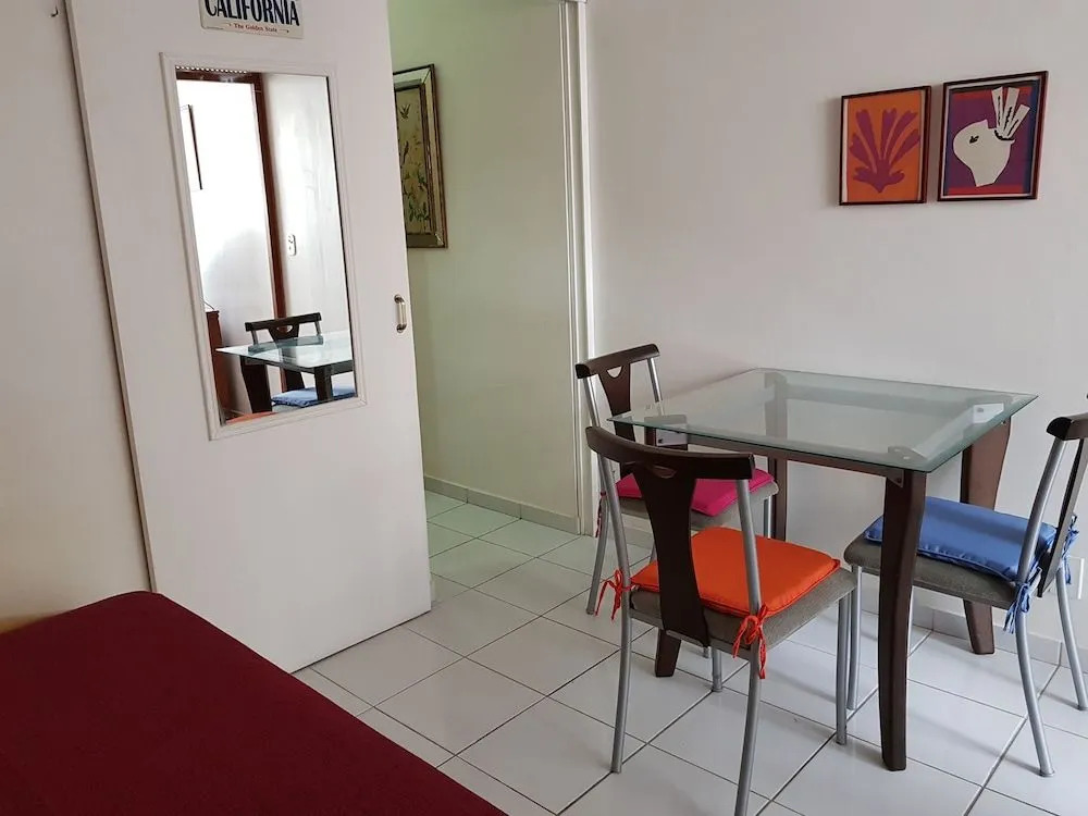 Copacabana Studio Posto 4