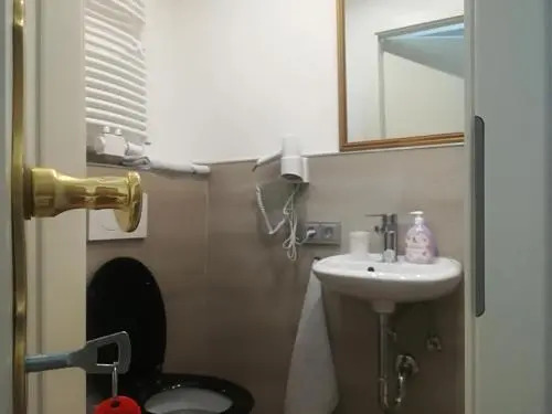House LA Neuschwanstein Blick - Budget City Hotel
