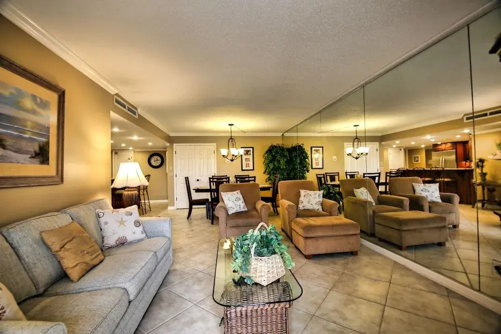 Gulf Shore Condo #113 - 2 Br condo by RedAwning