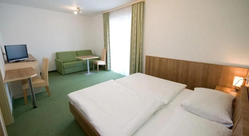 Hotel Bauer