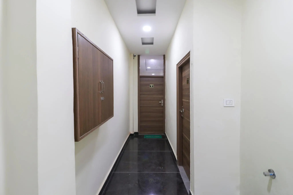 Oyo 69521 Hotel Shukla Inn