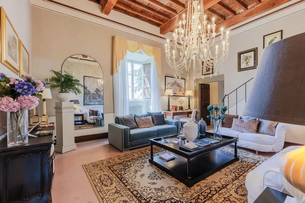 Villa Borbone - Perched on the Lucca Hills