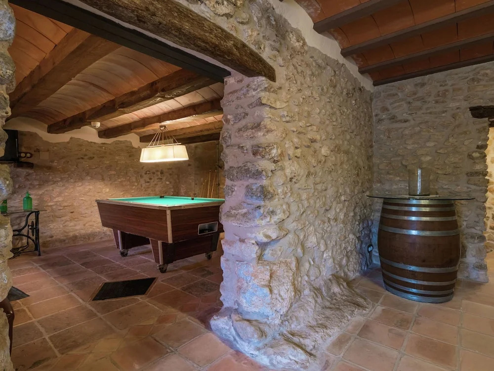 Grand Mansion in La Bisbal del Penedès With Sauna