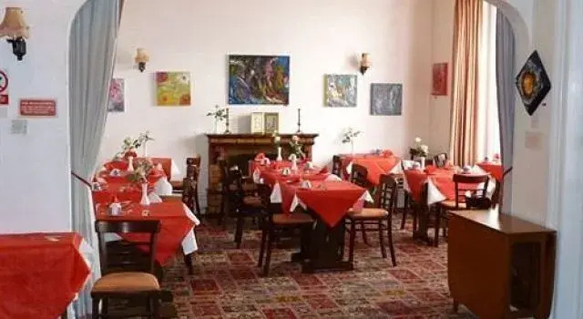 Melrose Hotel
