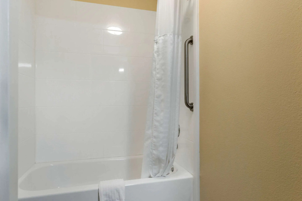 Comfort Inn Walcott near Davenport