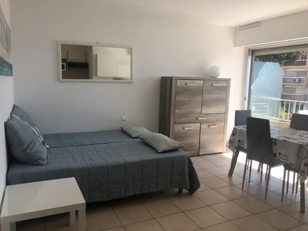 Appartement Saint-Raphaël, 1 pièce, 2 personnes - FR-1-466A-27