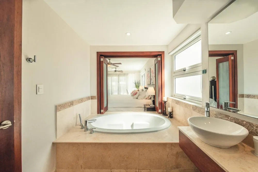 Stay in This Lovely Beachfront Studio at Punta Palmera BA3