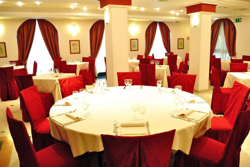 PHI Hotel Hortensis