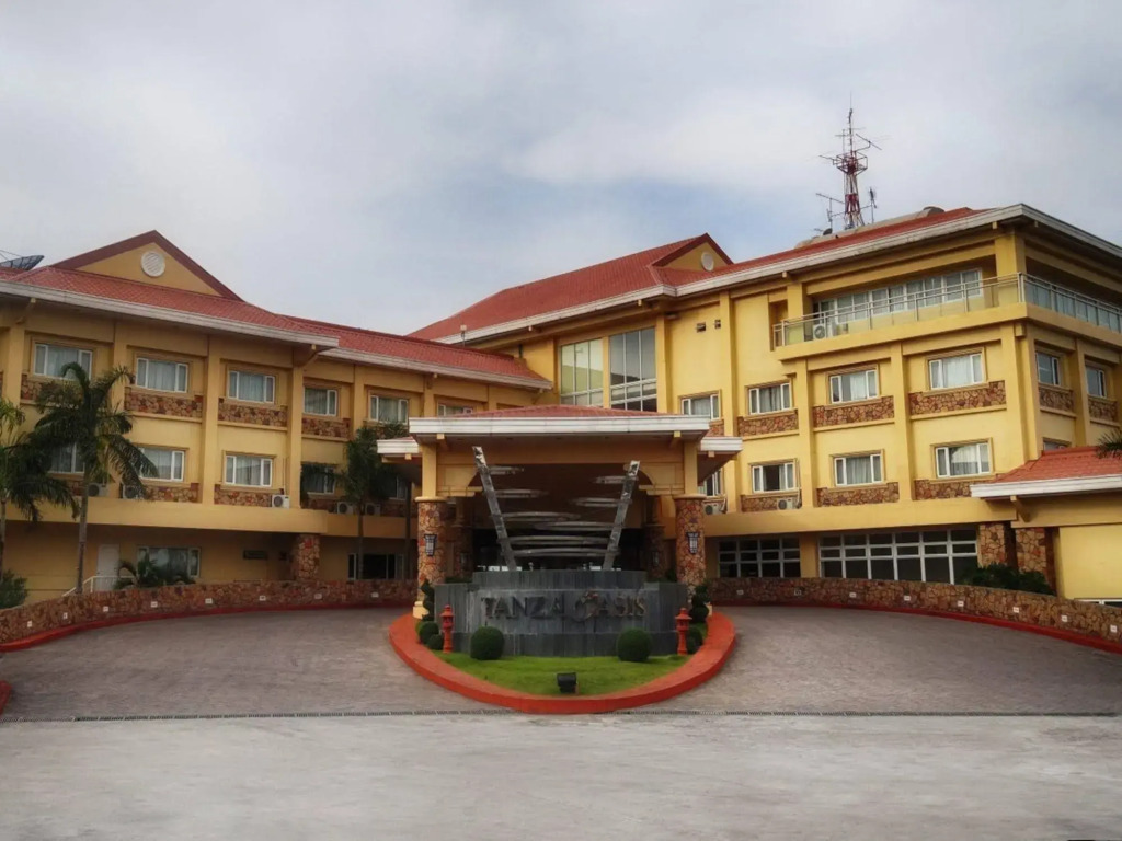 Tanza Oasis Hotel and Resort