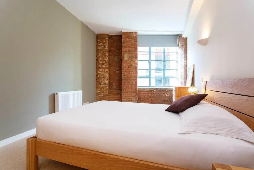 Tower Bridge Hideaway