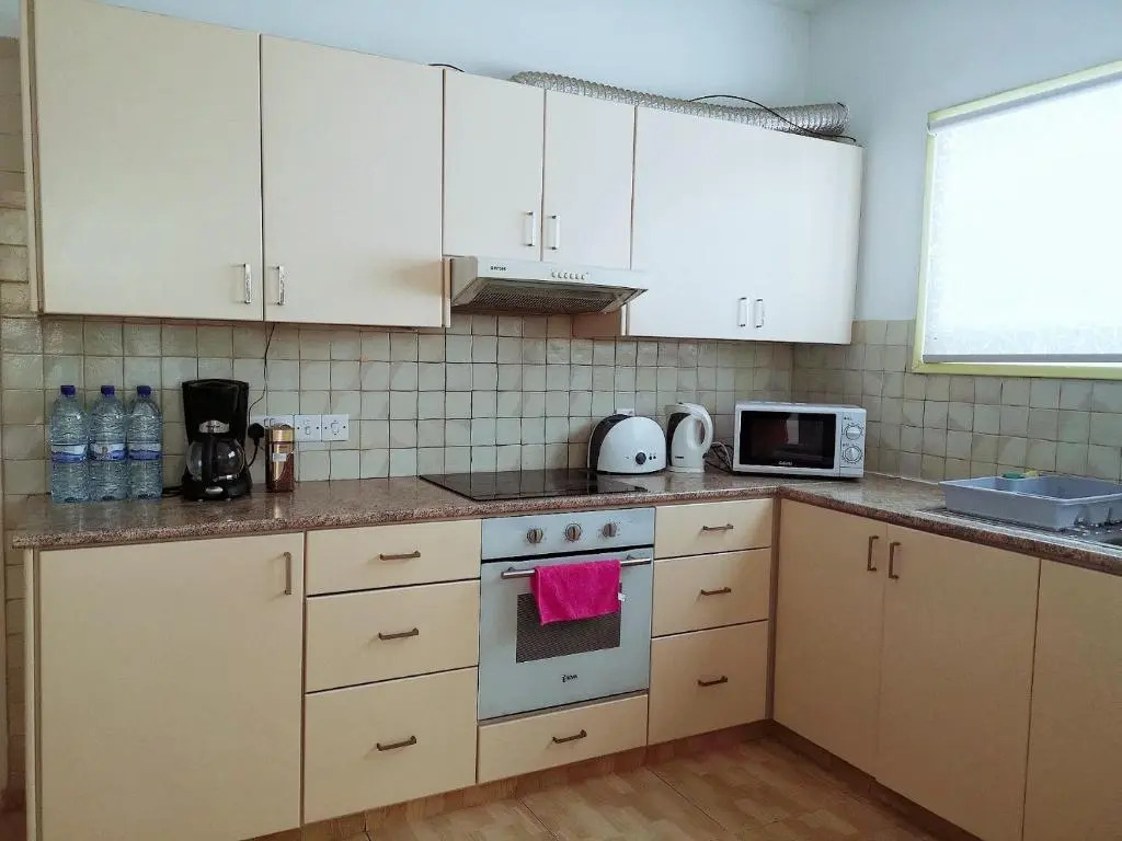 Coral Bay Villa .5 bedrooms.1 minute walk to the beach