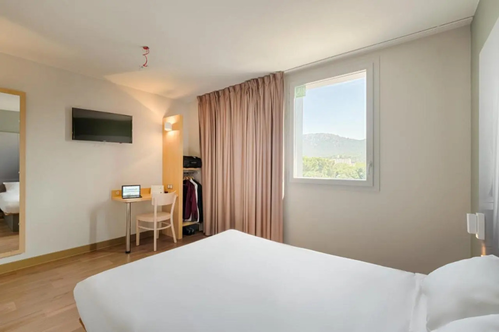 B&B HOTEL Marseille Aéroport Saint-Victoret