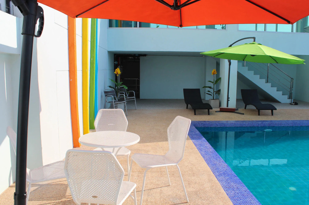 42C The Chic Hotel