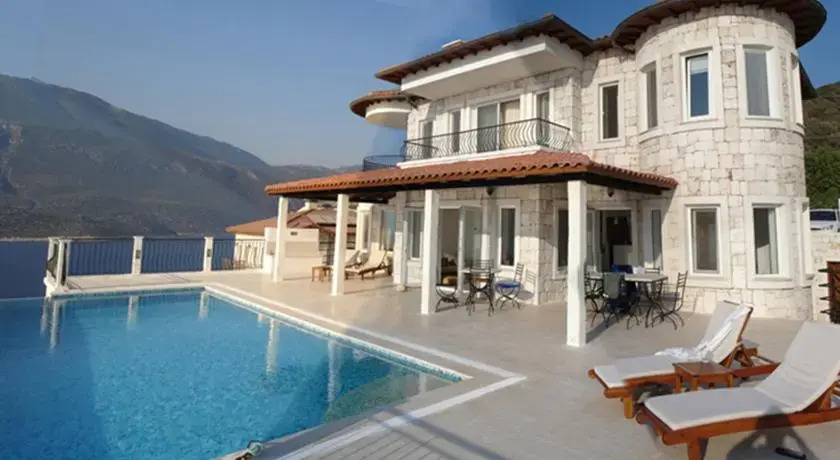 Luxury Villa Caretta