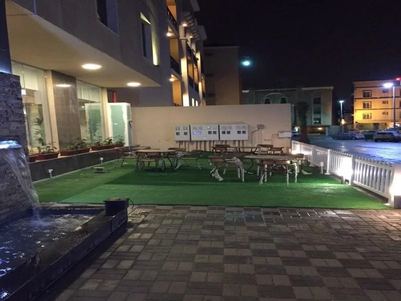 Majestic Inn