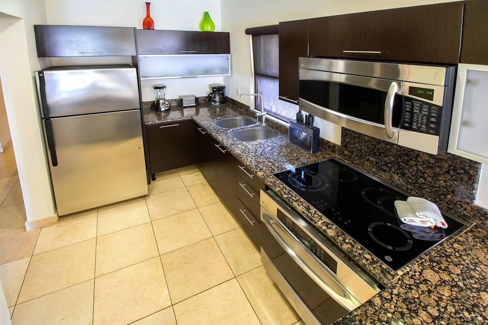 El Faro 305 Reef 2 Bedroom