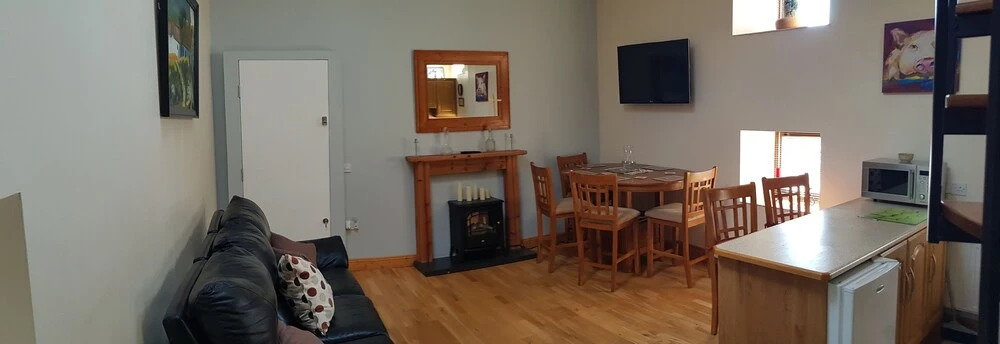 Apartment Sleeps 7 With Mezzanine