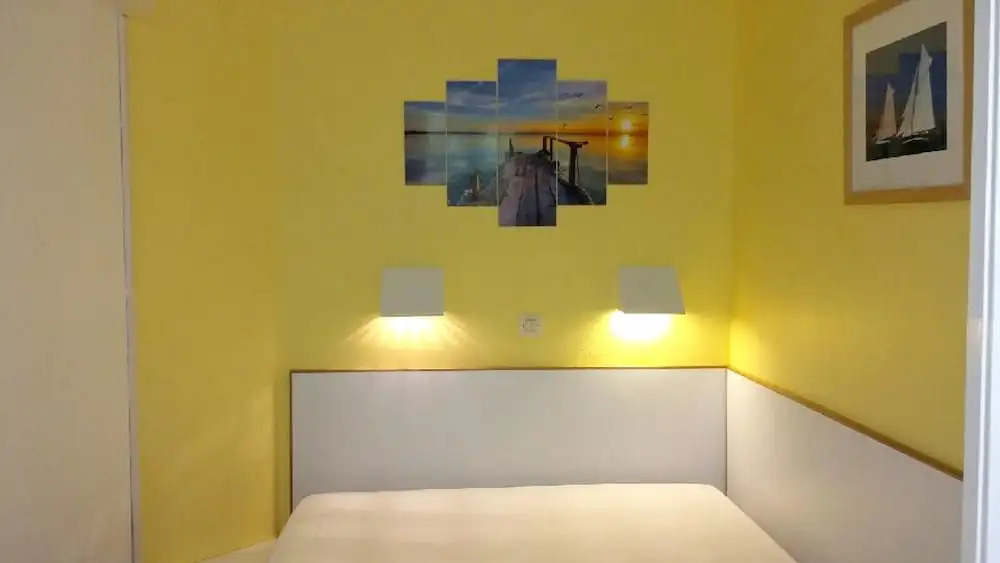 Apartment With one Bedroom in Agay, With Wonderful sea View, Pool Acce