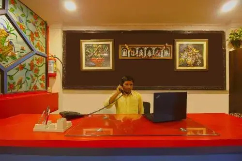 Vasundhara Guest House by OYO Rooms