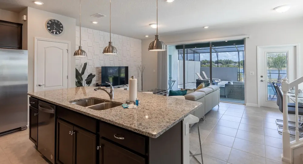 7155oml-solterra Resort 5 Bedroom Townhouse by RedAwning