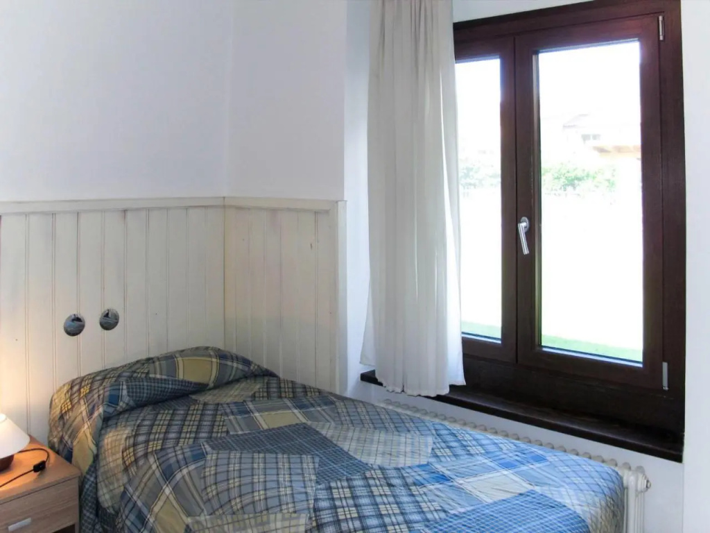 Apartment Serena - LMZ180 by Interhome