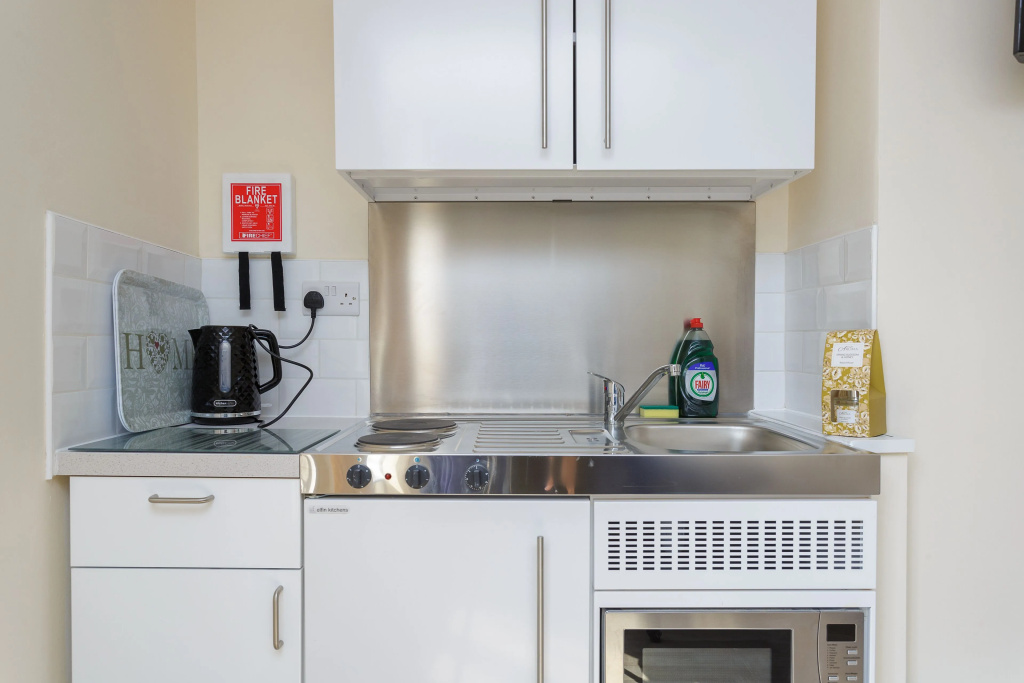 St Marys Modern Central Huge Studio Apartments