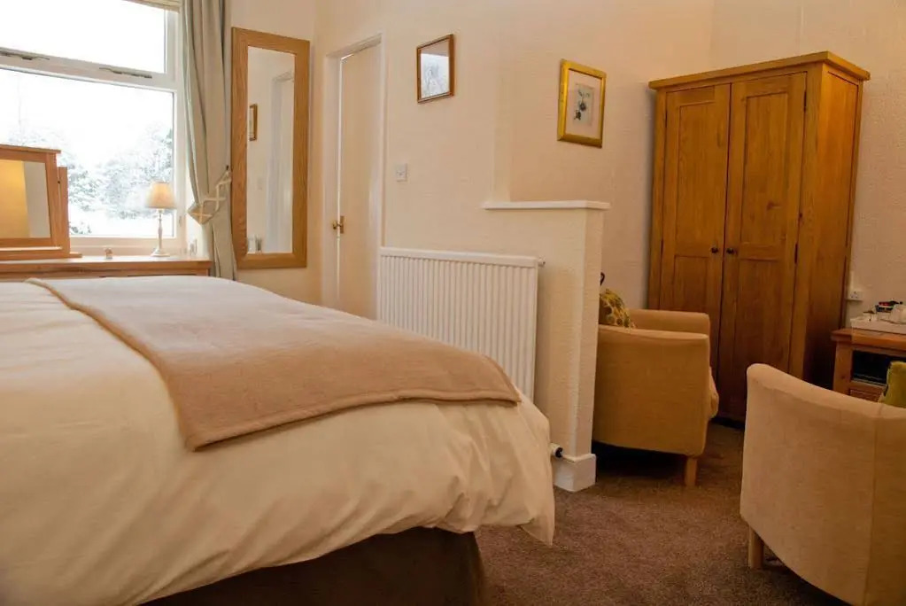 Riverside Bed  Breakfast