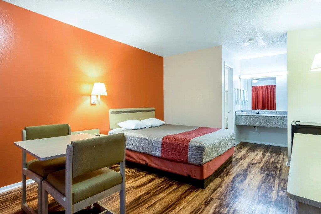 Motel 6-East Ridge, TN