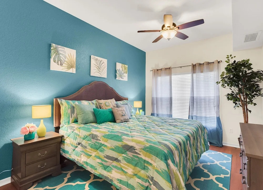 Free Resort Access 4 Bedroom Near Disney with Themed Rooms
