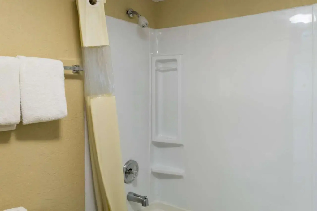 Howard Johnson Inn Monroe