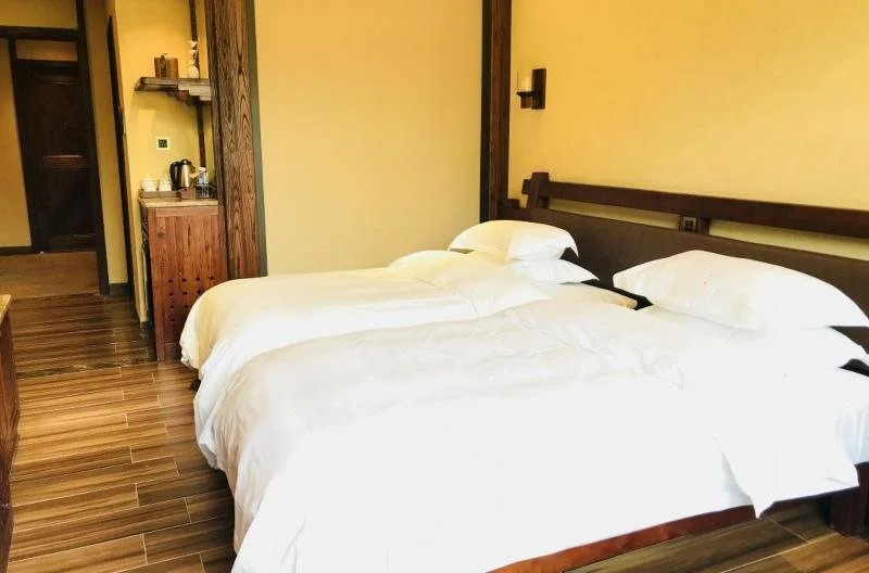 Chuanlord Holiday Hotel