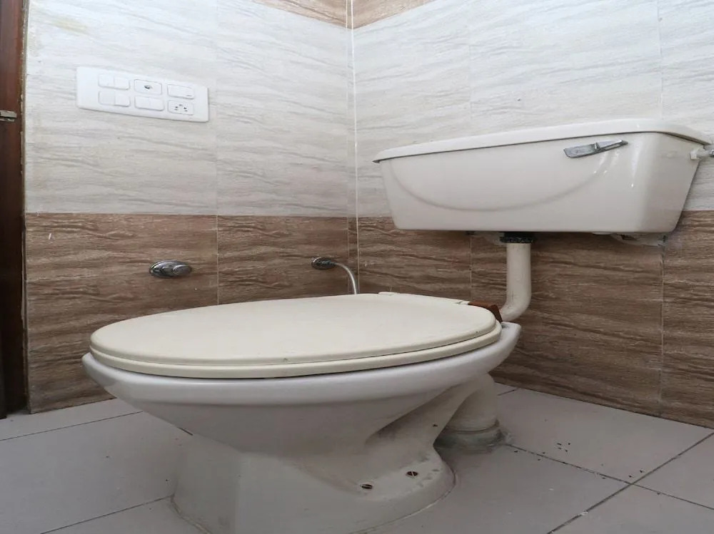 Oyo 36237 Hotel Maruti Inn