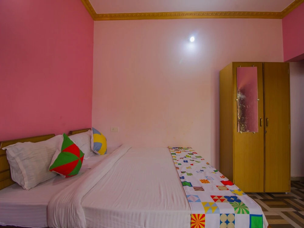 OYO 17019 Home Peacefully Studios Calangute