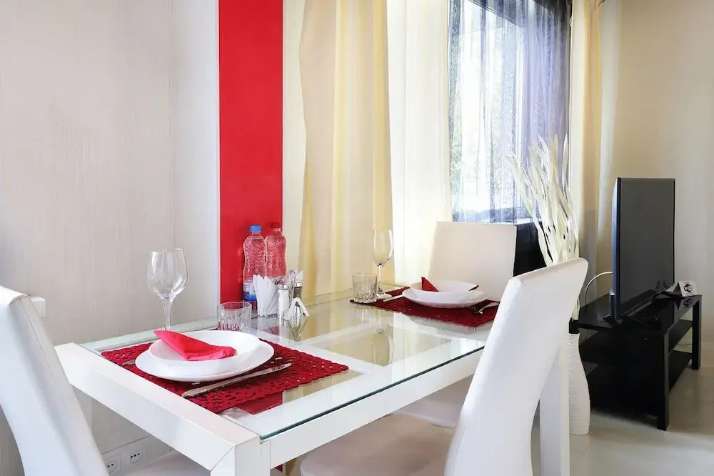 PaulMarie Apartments on Lazo