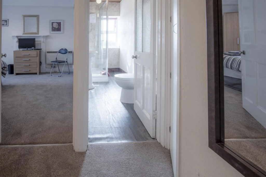 Dragons Den - 2 Bedroom Apartment - Tenby